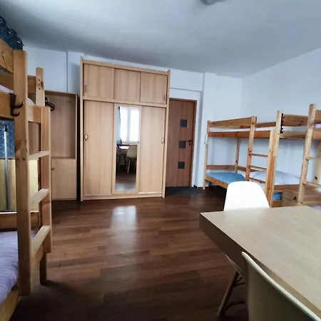 Lubava Auberge de jeunesse Varsovie